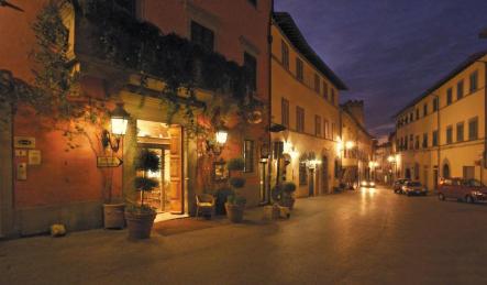 Hotell Quattro Gigli�och Antika Villor i Montopoli valdarno, n�ra Pisa. Toscana