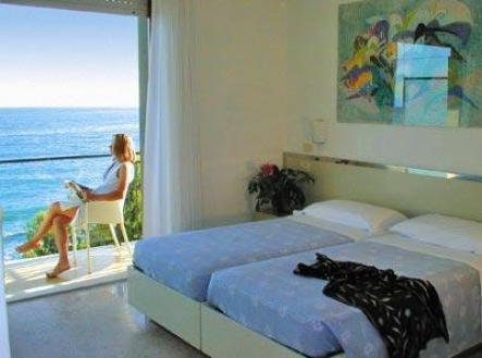 Hotel Caravele i Diano Marina, Ligurien