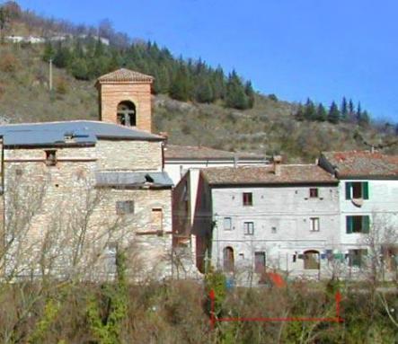 Townhouse 150kvm i en av vackraste by i Marche