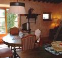Casa mezzuola L�genheter p� olivg�rd i Chianti